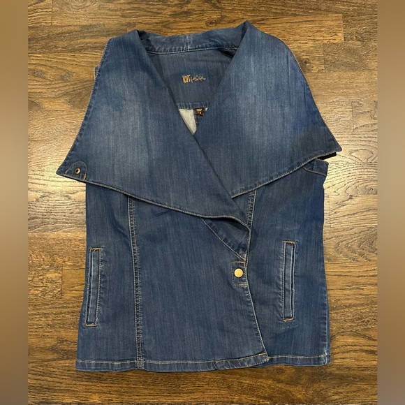 Kut from the Kloth Jackets & Blazers - Kut From The Kloth Denim Vest Size M Western Asymmetrical Snap Button Layering